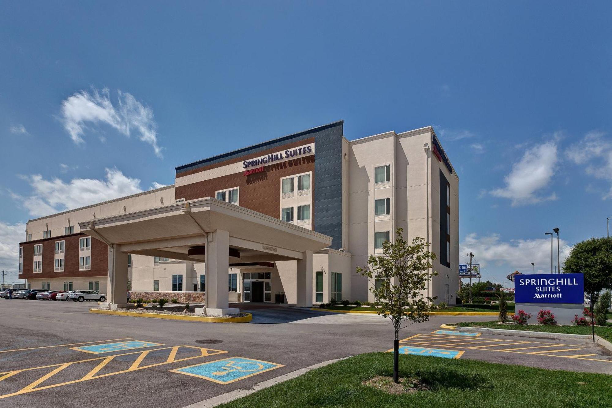 Springhill Suites By Marriott Wichita Airport Extérieur photo