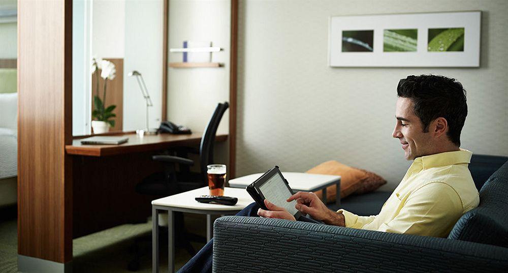Springhill Suites By Marriott Wichita Airport Extérieur photo