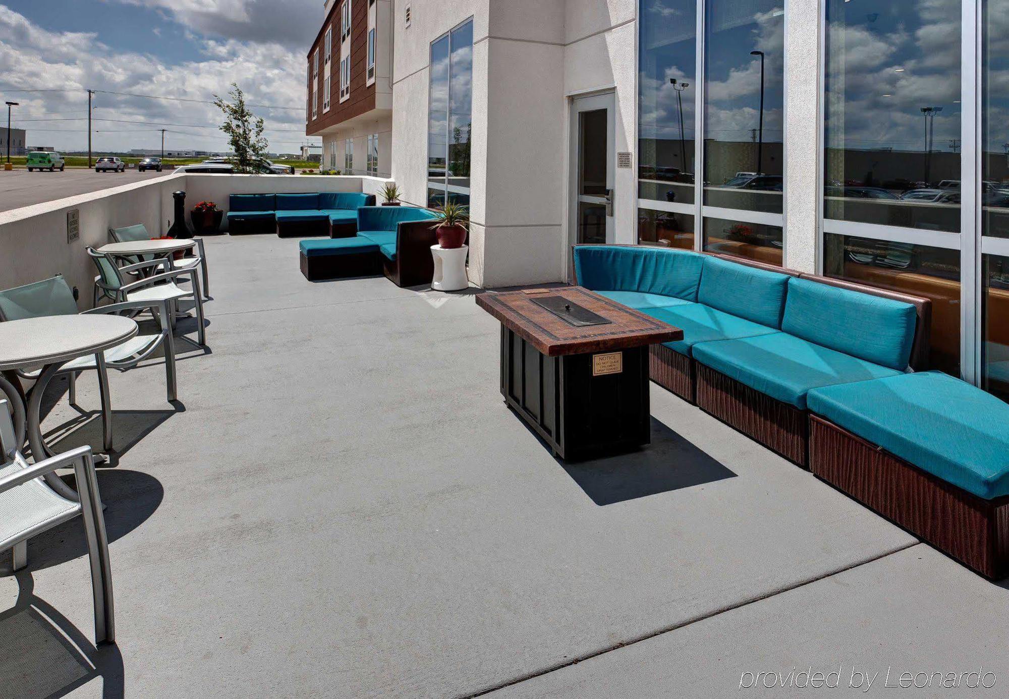 Springhill Suites By Marriott Wichita Airport Extérieur photo