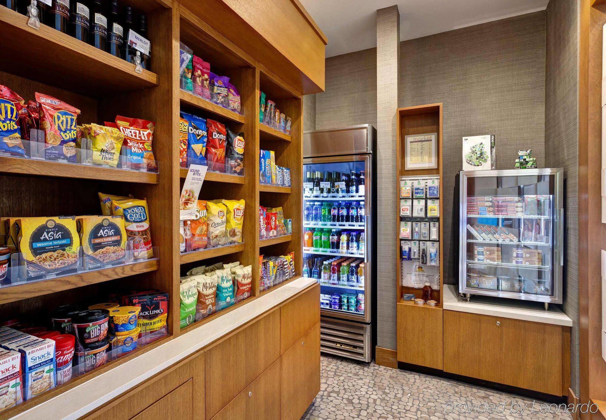 Springhill Suites By Marriott Wichita Airport Extérieur photo