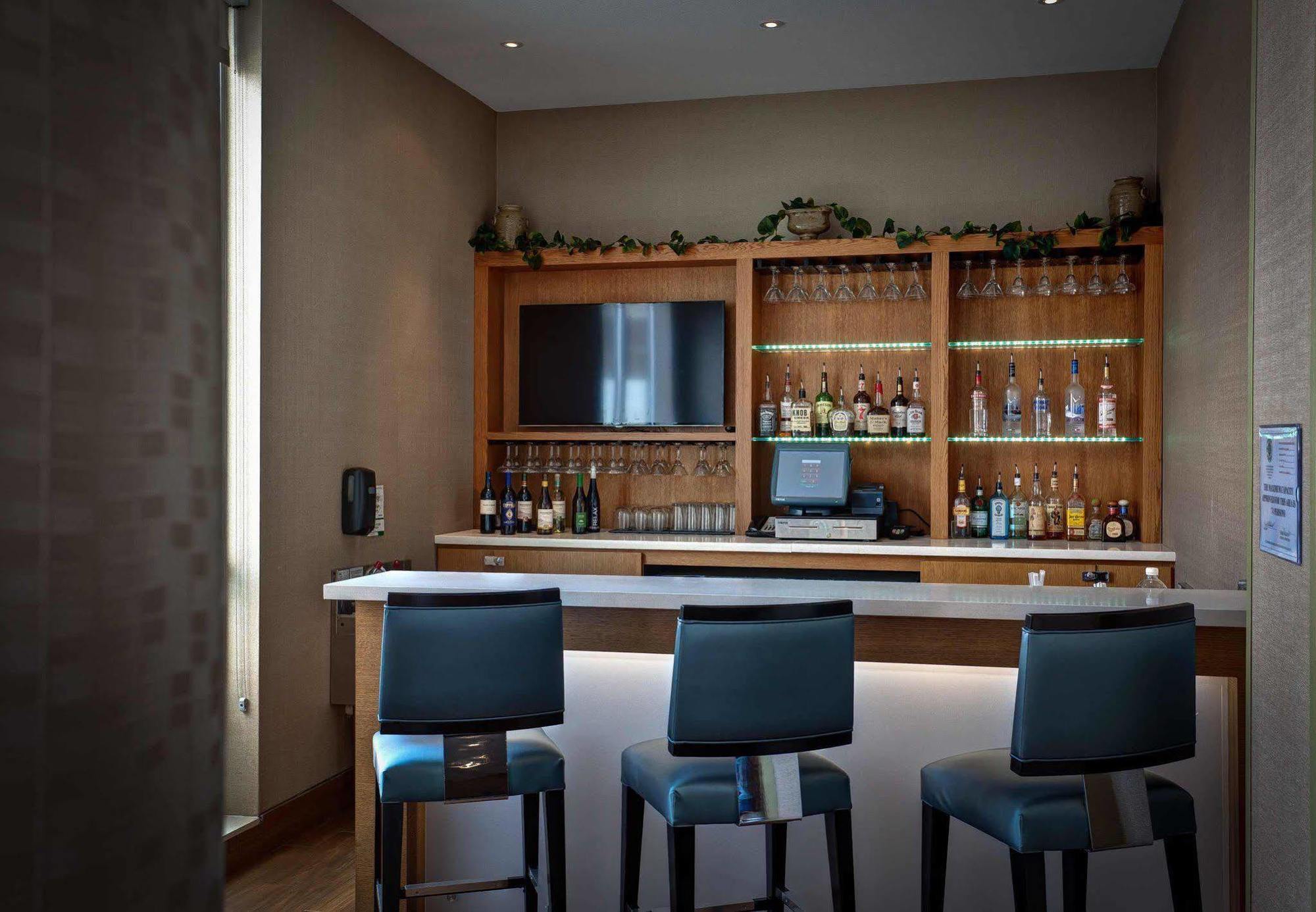 Springhill Suites By Marriott Wichita Airport Extérieur photo